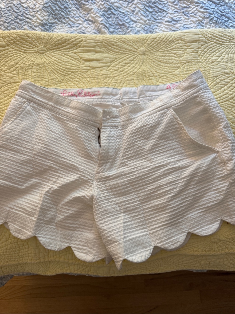 Lilly Pulitzer Ivory Textured Scallop Hem High-Waist Shorts